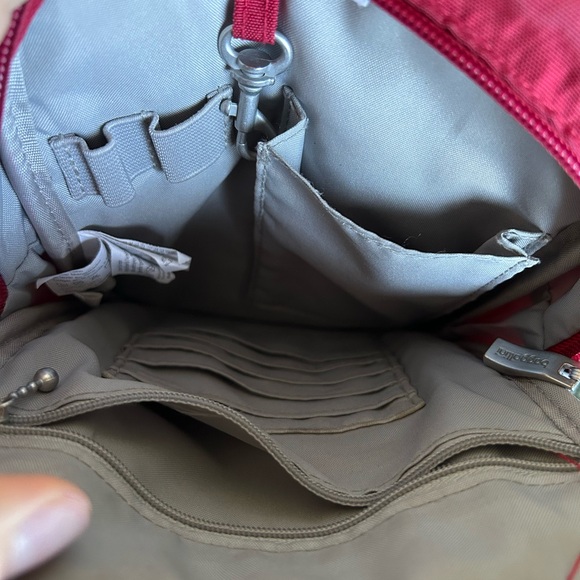 Baggalini Vibrant Red Crossbody Bag - Picture 4 of 5